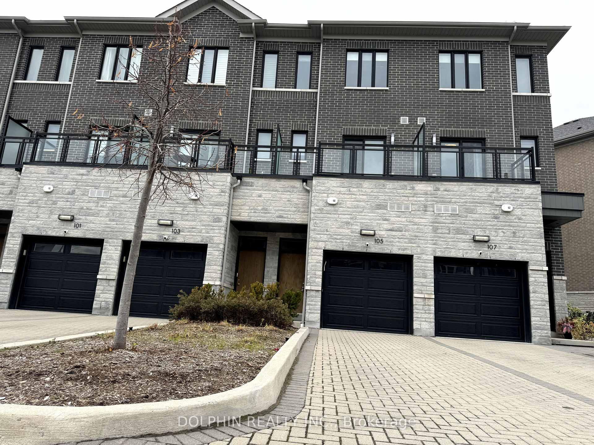 Photo 2 of 105 Feeney Lane, Markham, Commerce Valley — HOMEH