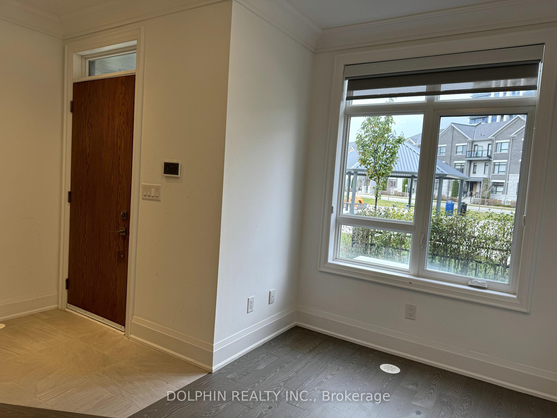 Photo 5 of 105 Feeney Lane, Markham, Commerce Valley — HOMEH