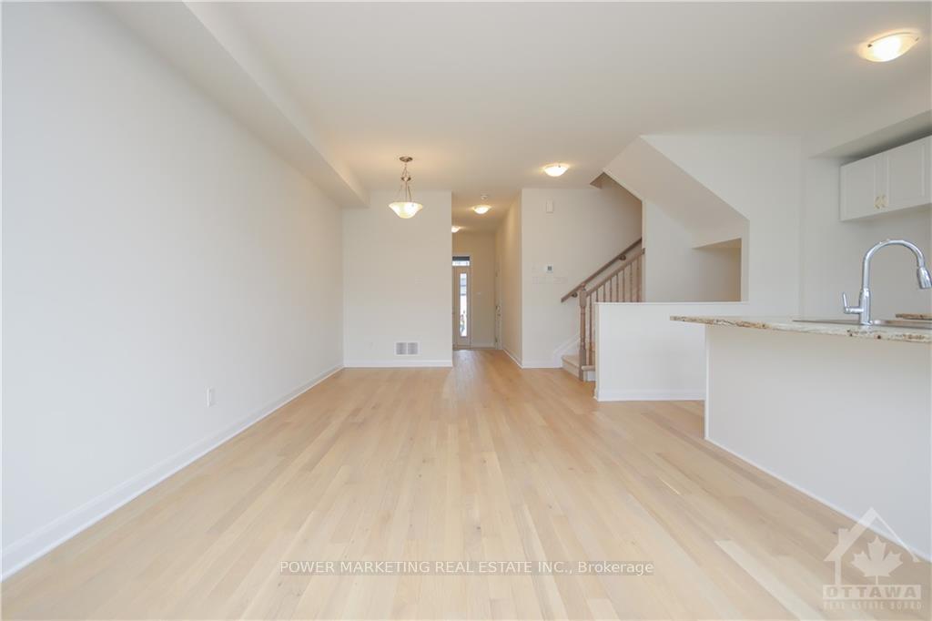Photo 9 of 734 Sebastian Street, Ottawa, Avalon East — HOMEH