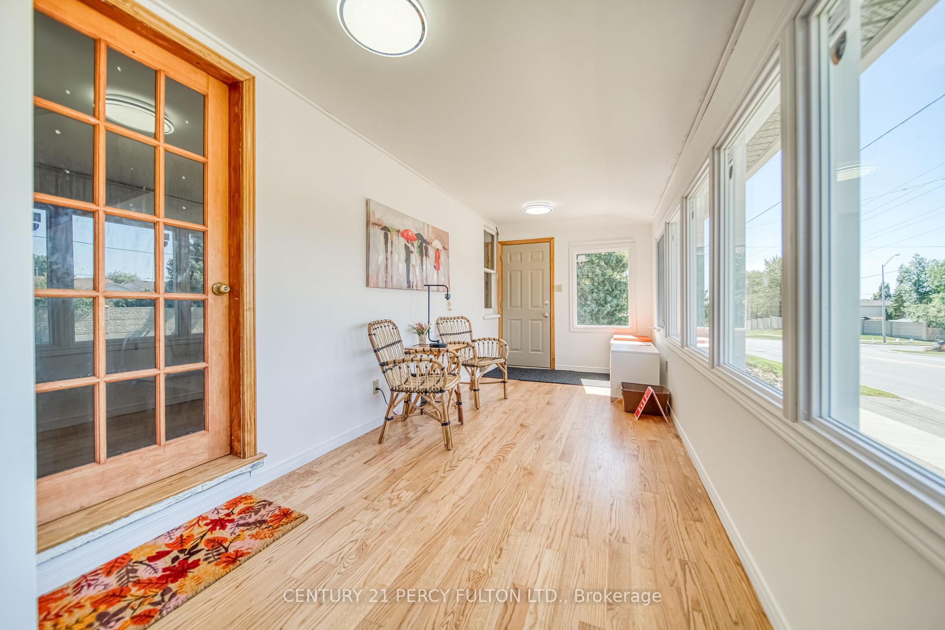 Photo 9 of 925 Harmony Road N, Oshawa, Pinecrest — HOMEH