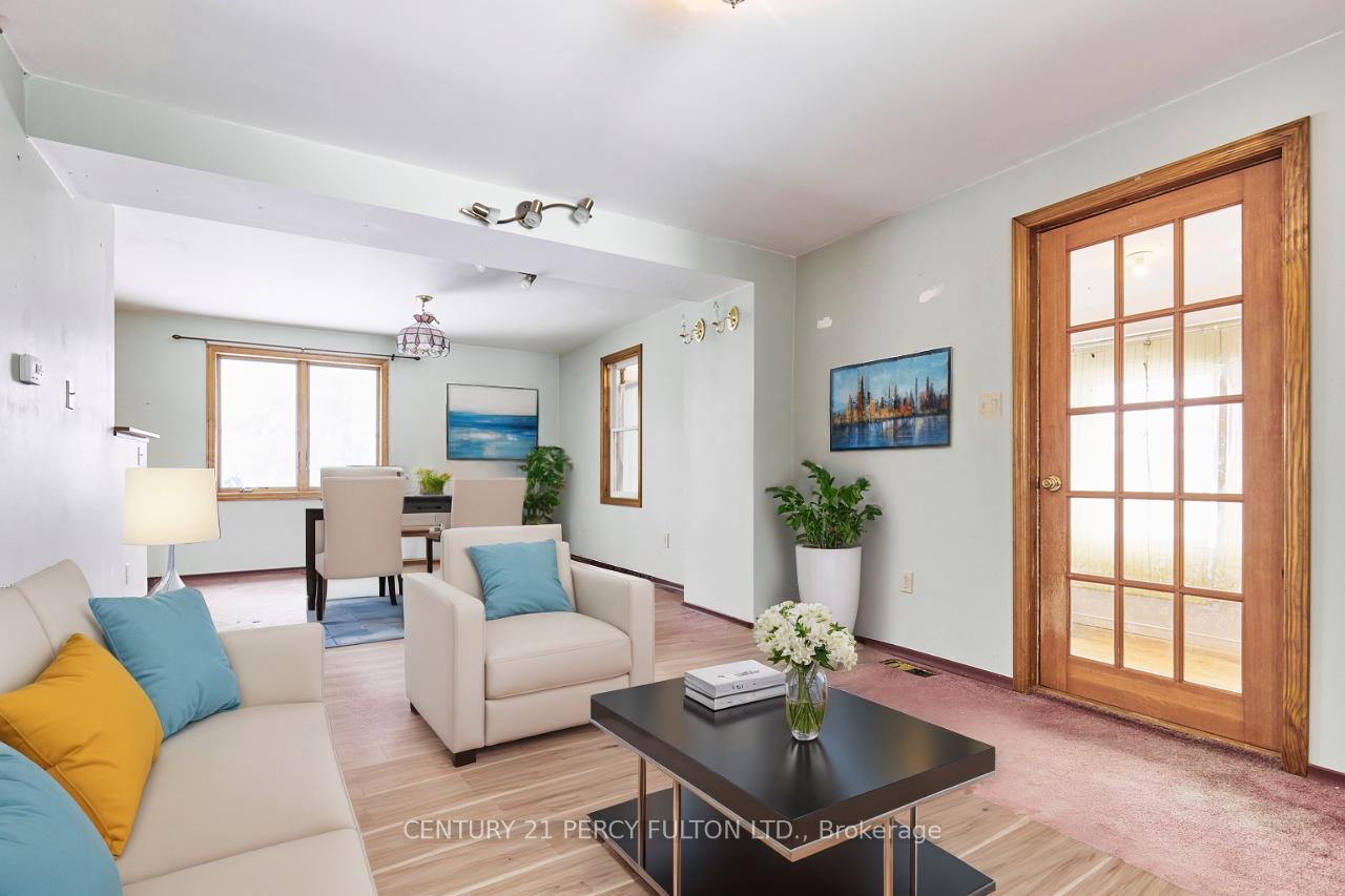 Photo 10 of 925 Harmony Road N, Oshawa, Pinecrest — HOMEH