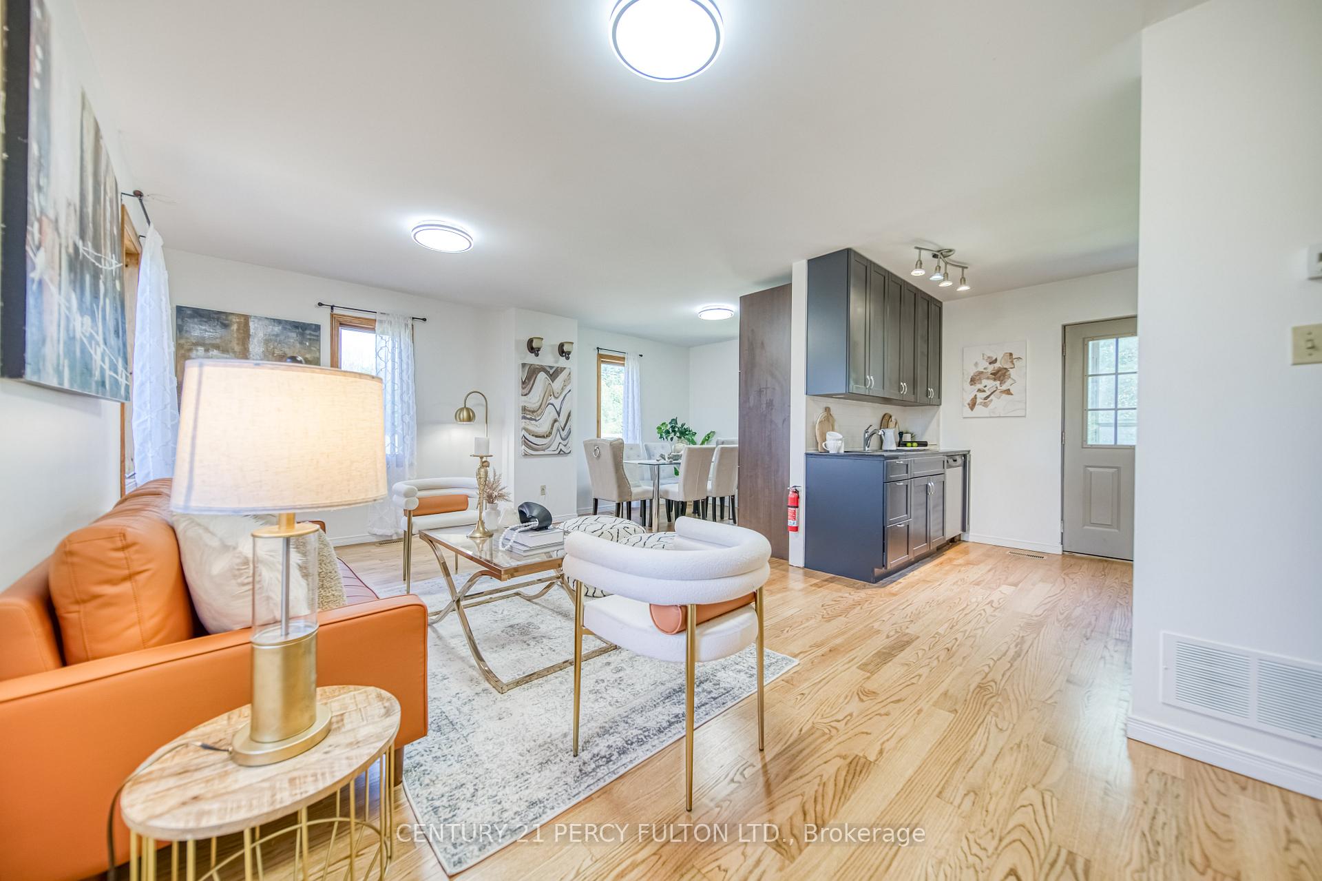 Photo 17 of 925 Harmony Road N, Oshawa, Pinecrest — HOMEH