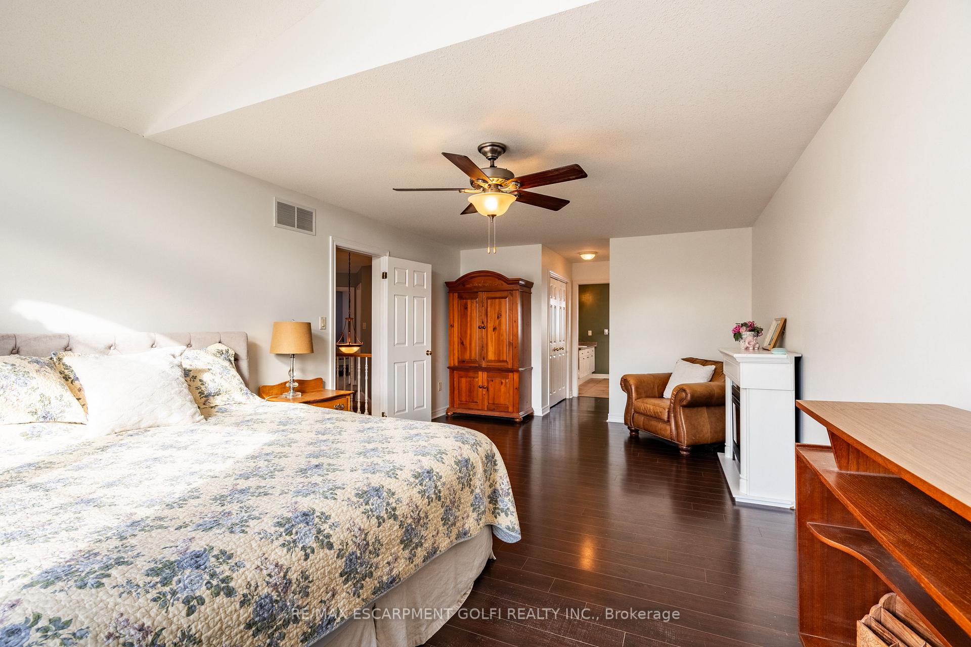 Photo 23 of 62 Rolling Meadows Boulevard, Pelham, Fonthill — HOMEH