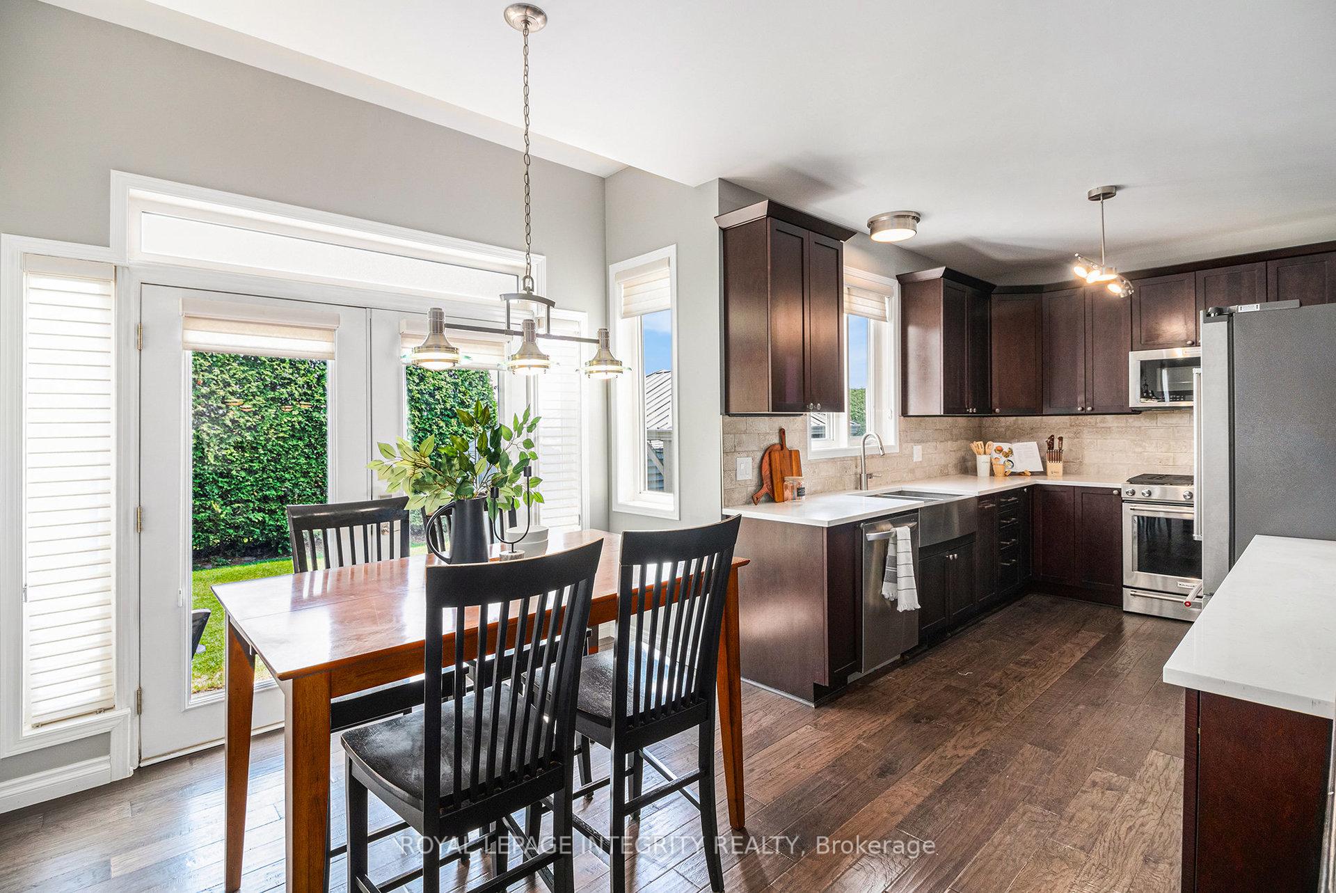 Photo 7 of 859 Como Crescent, Ottawa, Fallingbrook/Pineridge — HOMEH