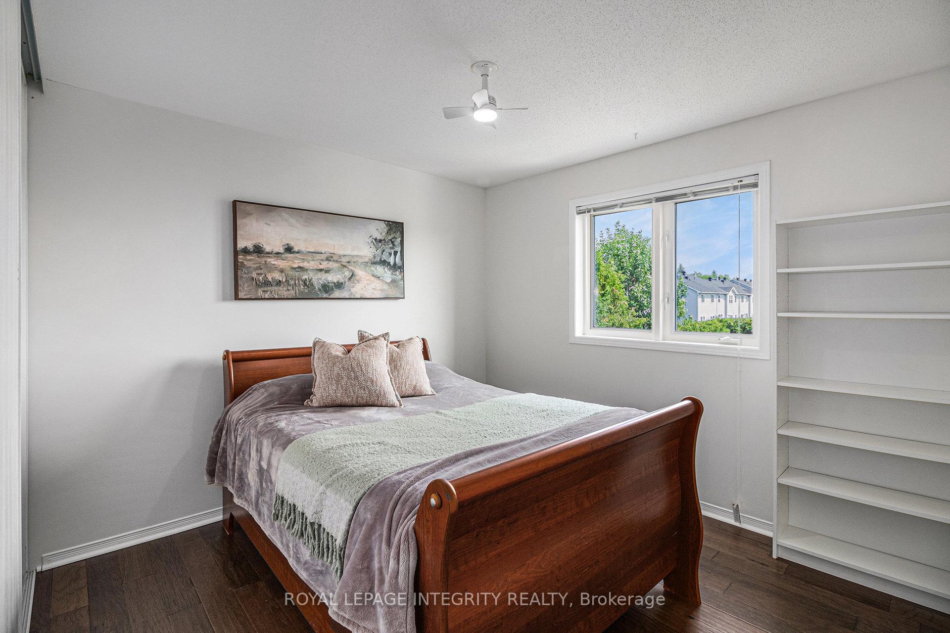 Photo 15 of 859 Como Crescent, Ottawa, Fallingbrook/Pineridge — HOMEH