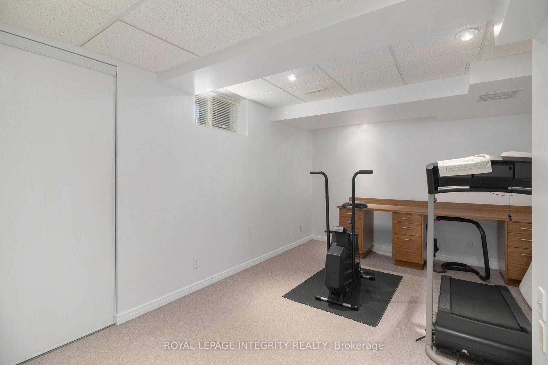 Photo 21 of 859 Como Crescent, Ottawa, Fallingbrook/Pineridge — HOMEH