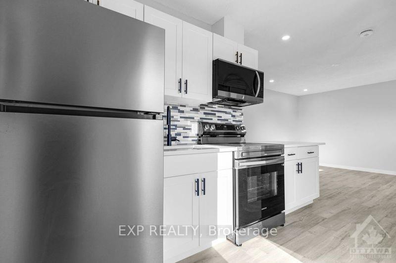Photo 3 of Unit 2, 1508 Duford Drive, Ottawa, Bilberry Creek/Queenswood Heights — HOMEH