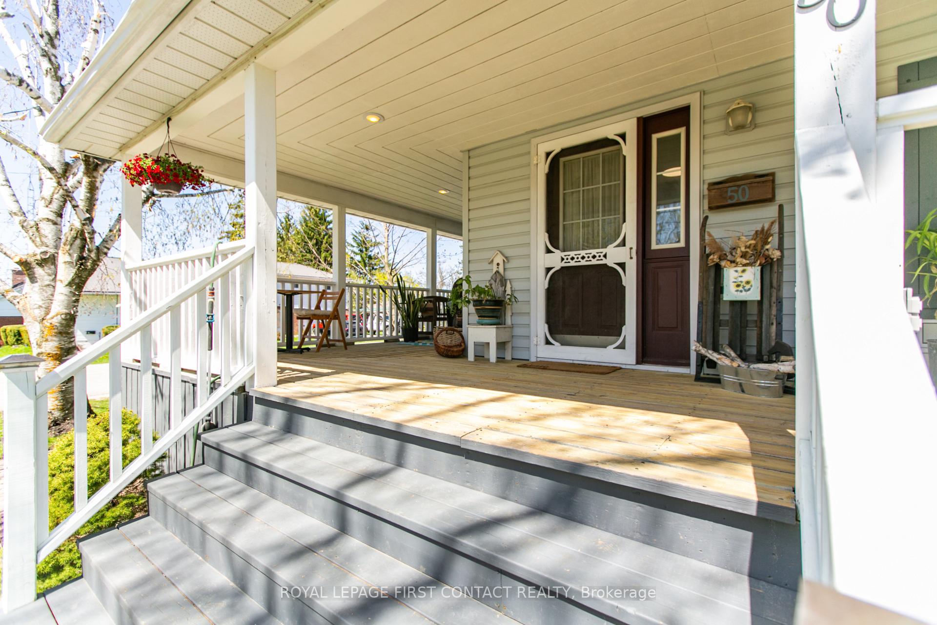 Photo 2 of 50 Calverley Street, Orillia — HOMEH