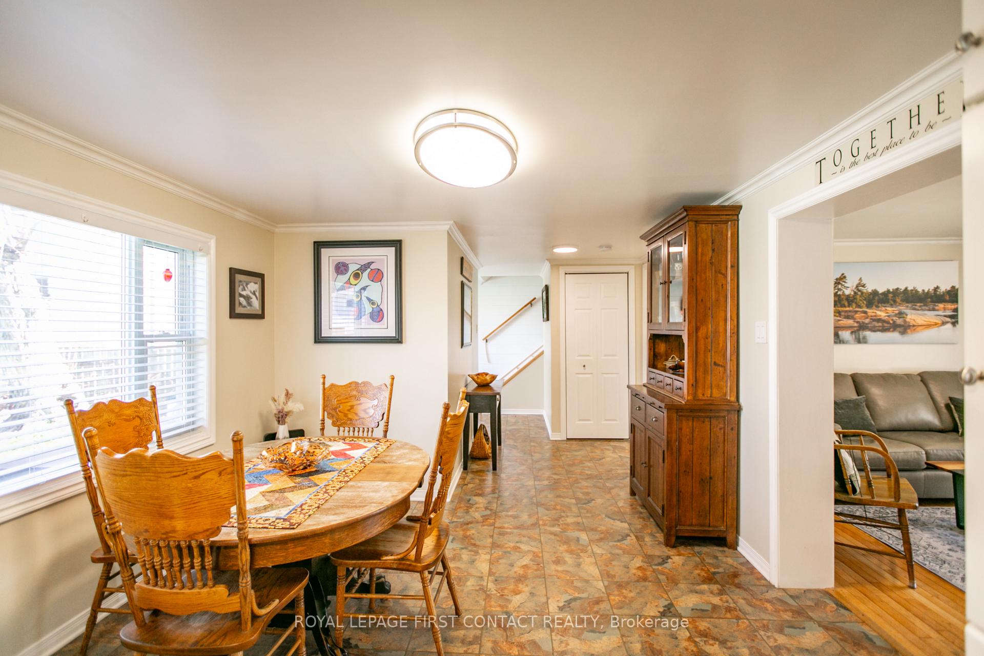 Photo 17 of 50 Calverley Street, Orillia — HOMEH