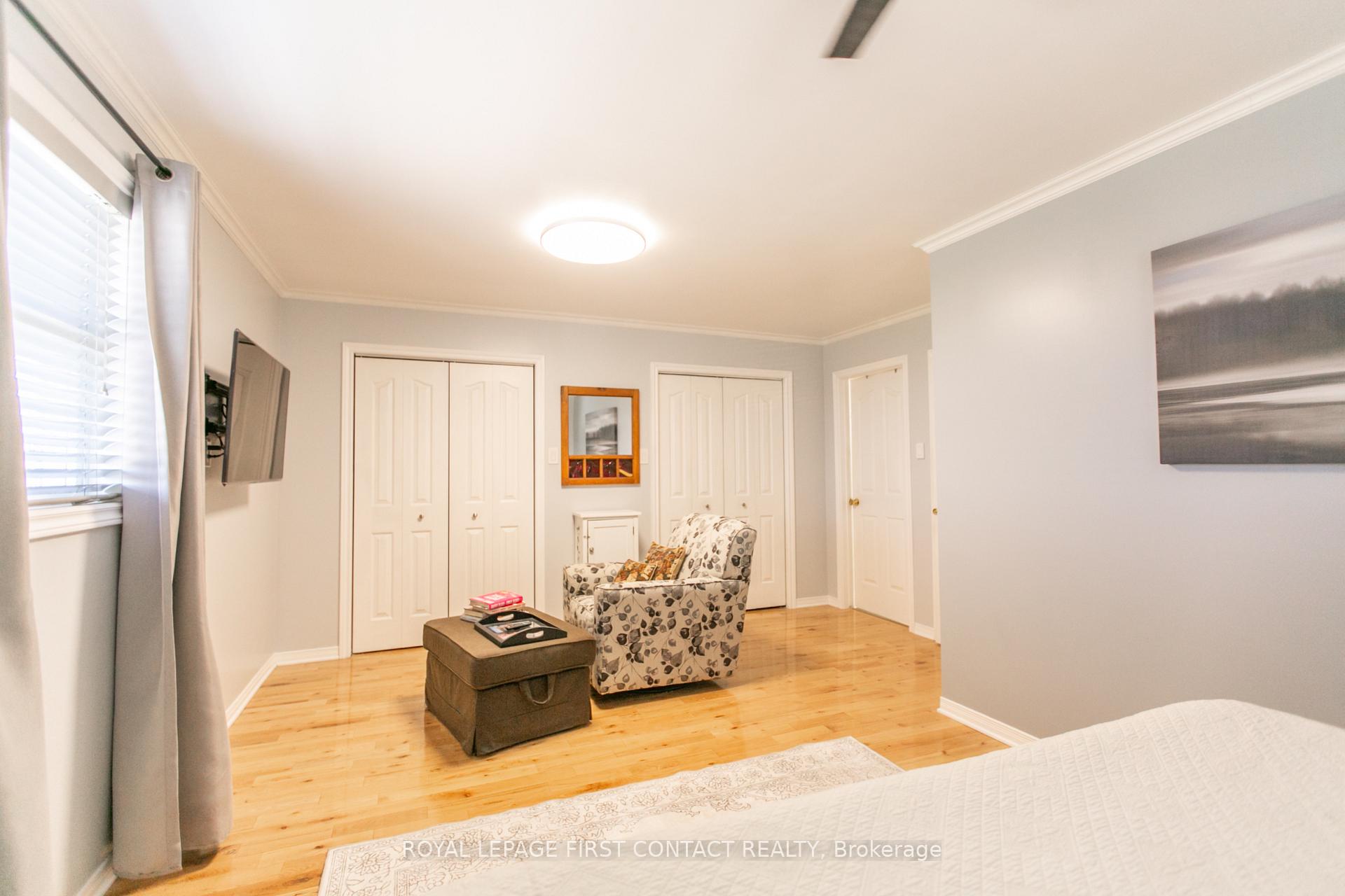 Photo 30 of 50 Calverley Street, Orillia — HOMEH