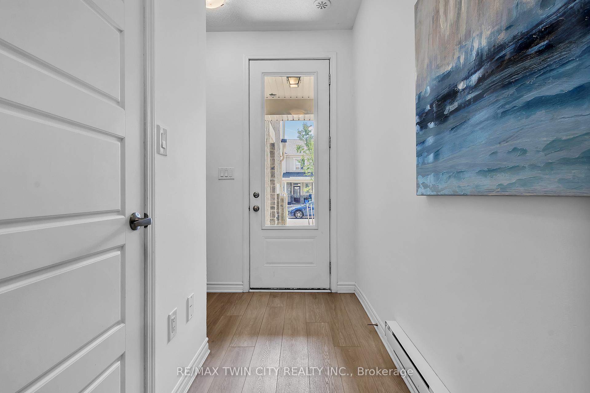 Photo 2 of 1567 Denison Place, Milton, Bowes — HOMEH
