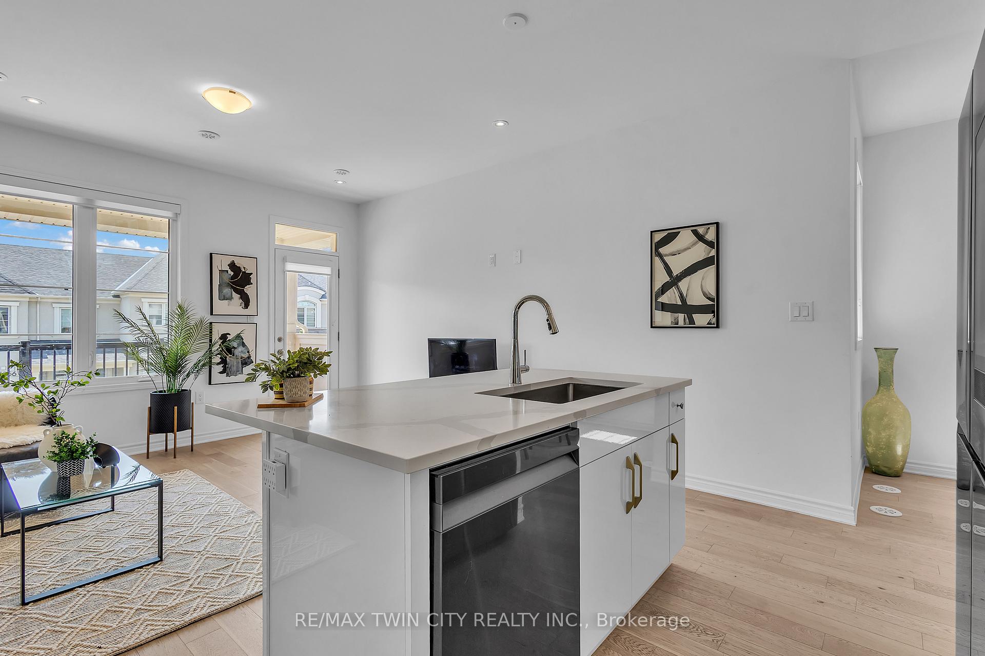 Photo 33 of 1567 Denison Place, Milton, Bowes — HOMEH
