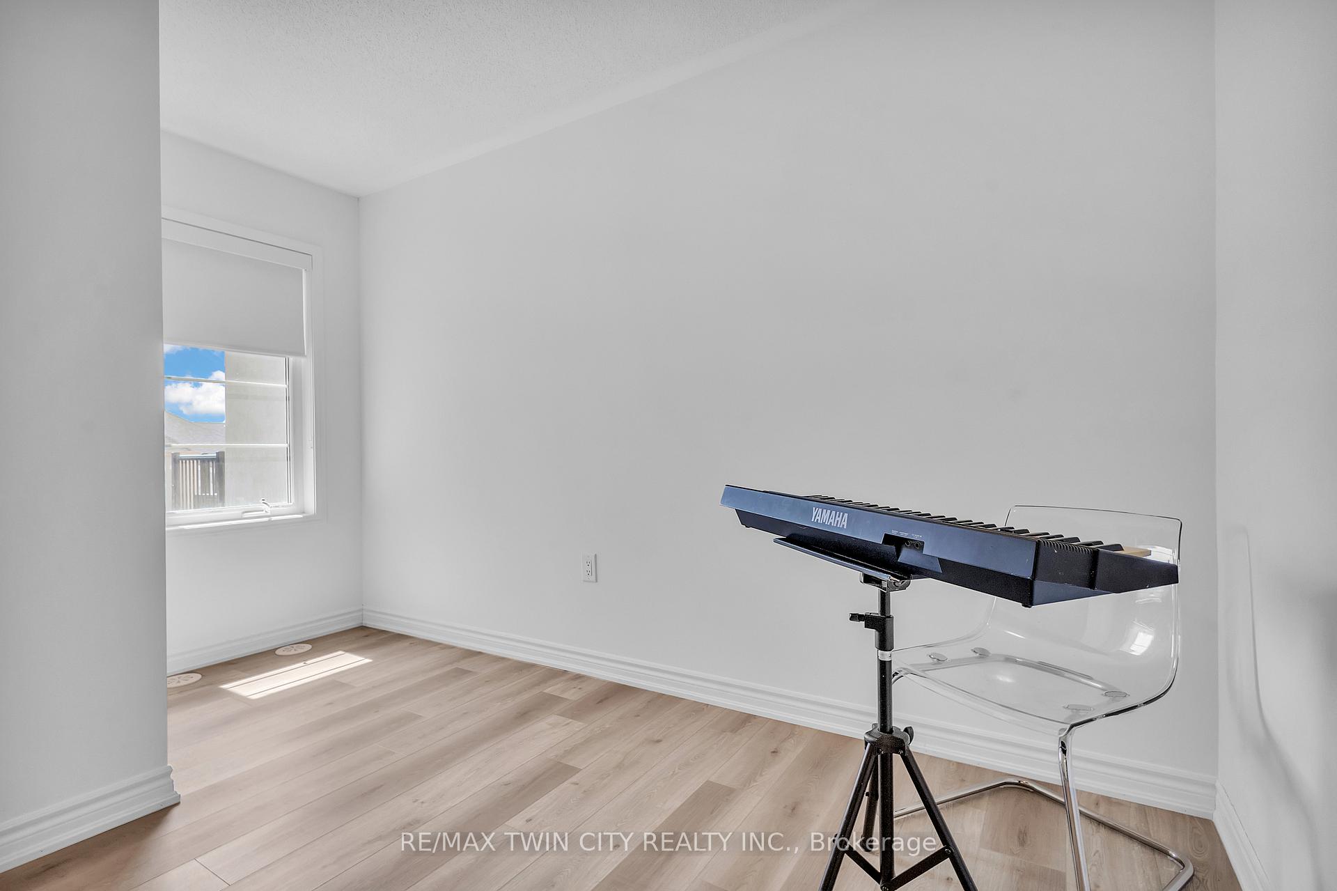 Photo 23 of 1567 Denison Place, Milton, Bowes — HOMEH