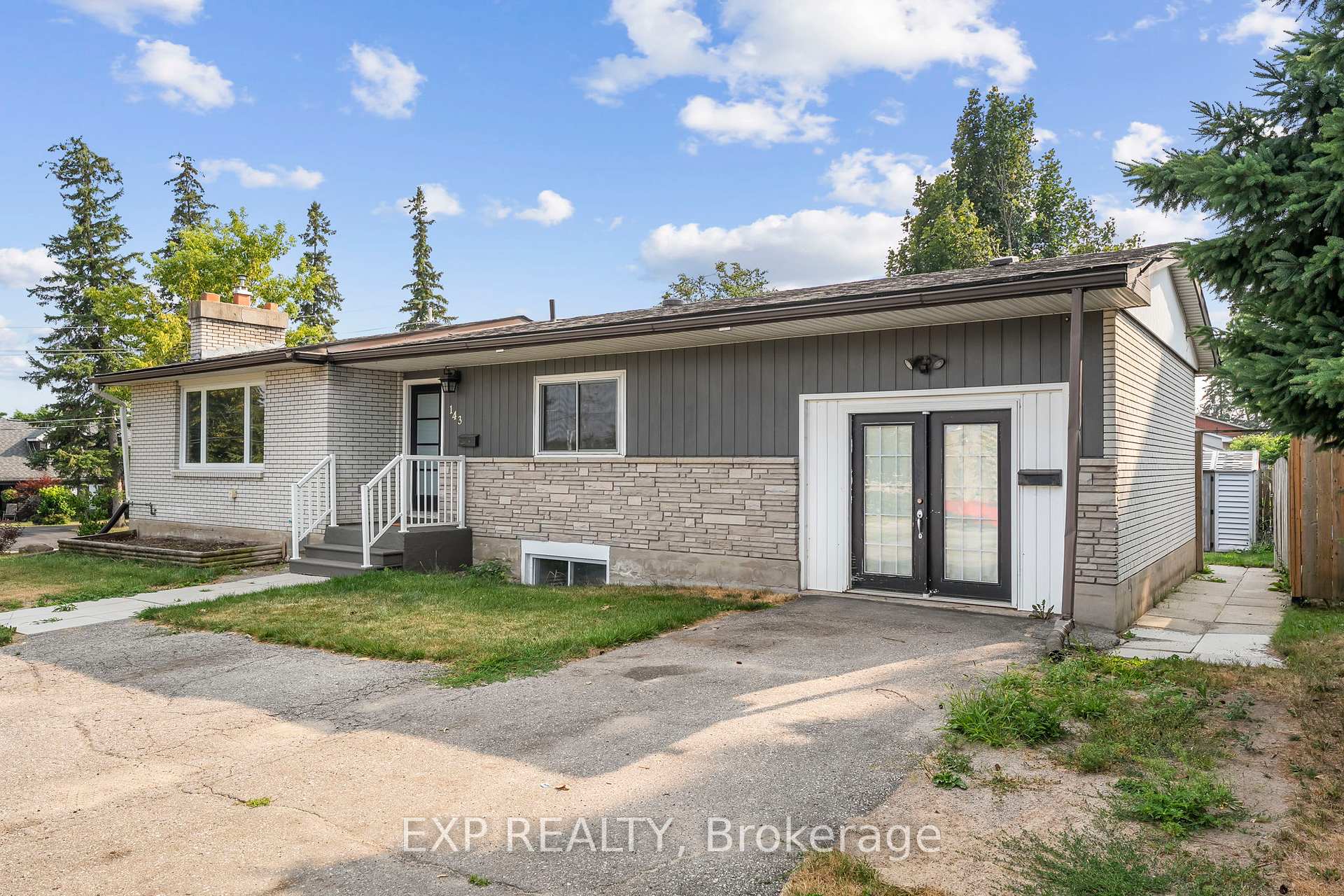 Front of 143 Westmount Drive N