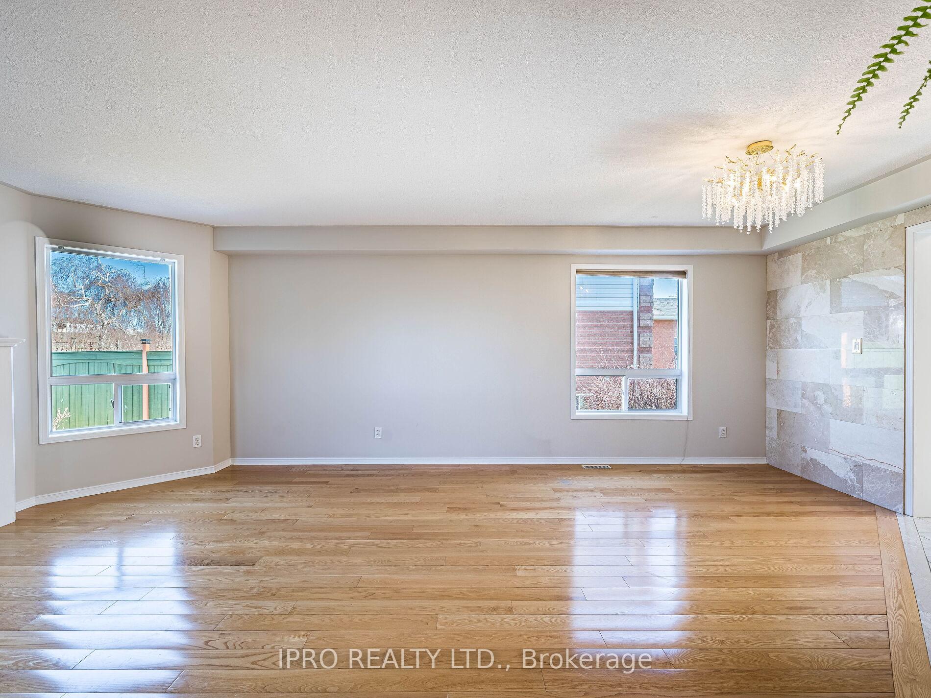Photo 9 of 5 Reynolds Avenue, New Tecumseth, Beeton — HOMEH