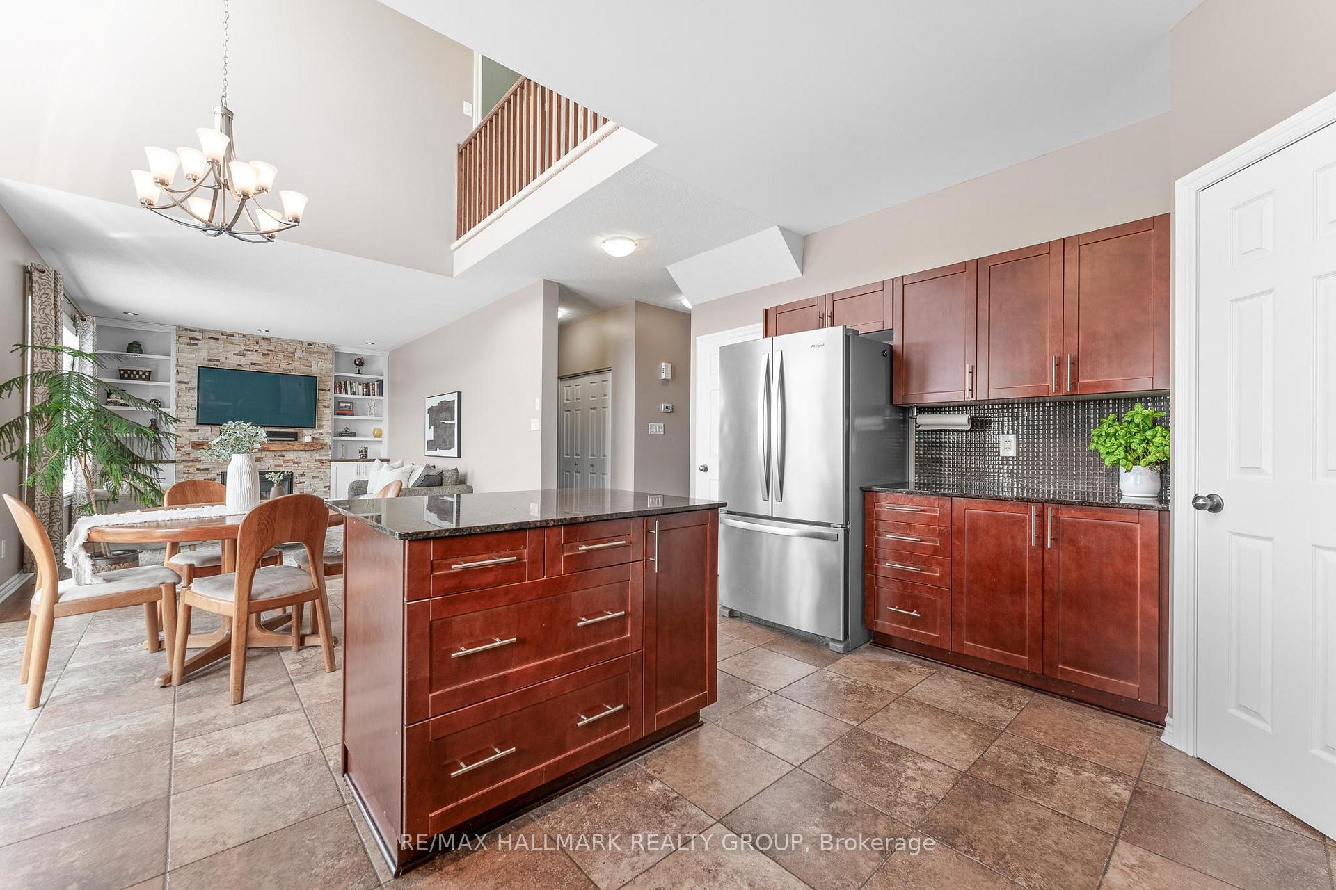 Photo 14 of 182 Felicity Crescent, Ottawa, Mer Bleue/Bradley Estates/Anderson Park — HOMEH