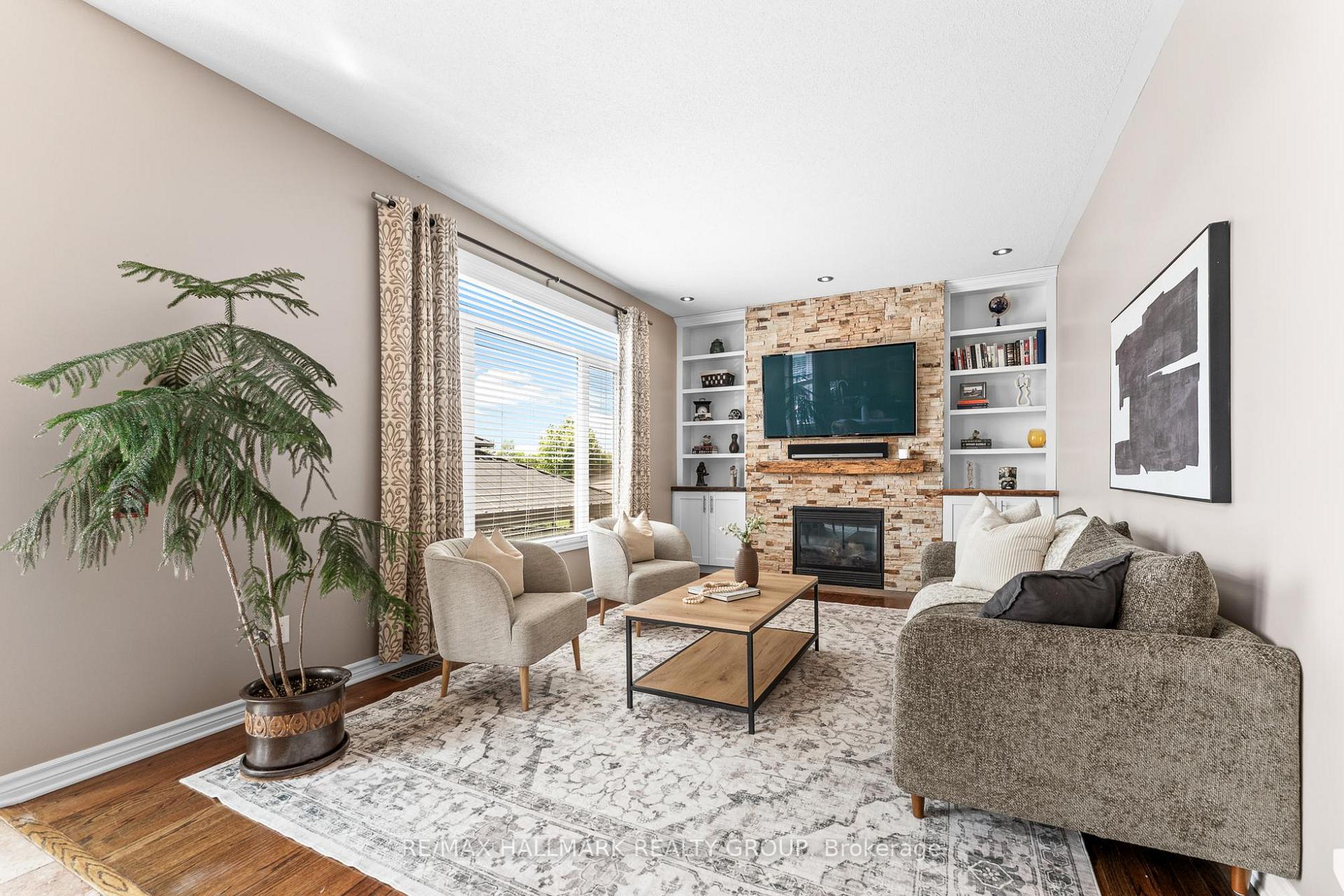 Photo 16 of 182 Felicity Crescent, Ottawa, Mer Bleue/Bradley Estates/Anderson Park — HOMEH