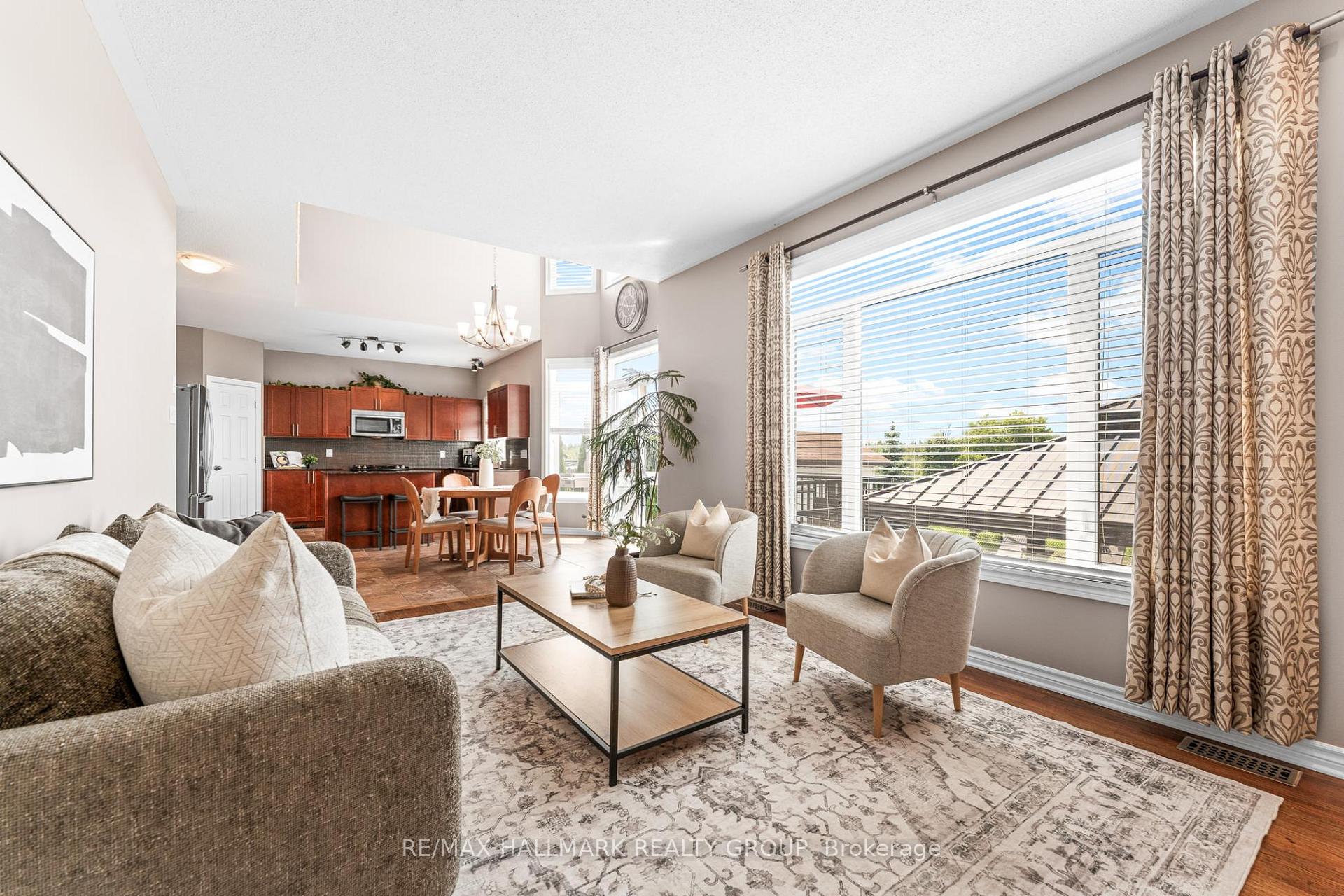 Photo 18 of 182 Felicity Crescent, Ottawa, Mer Bleue/Bradley Estates/Anderson Park — HOMEH