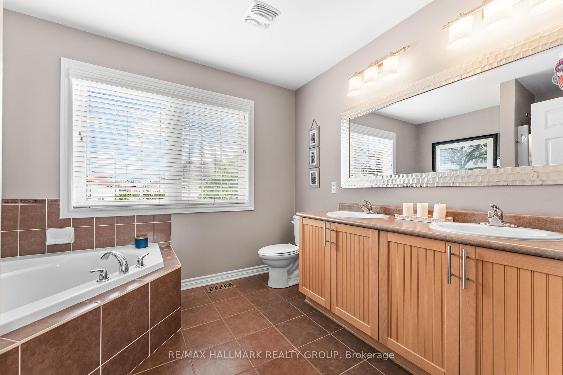 Photo 26 of 182 Felicity Crescent, Ottawa, Mer Bleue/Bradley Estates/Anderson Park — HOMEH