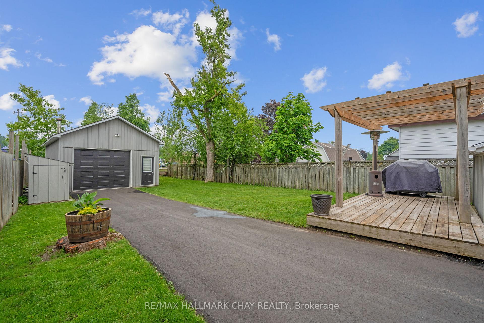 Photo 31 of 208 Elmer Park, Orillia — HOMEH