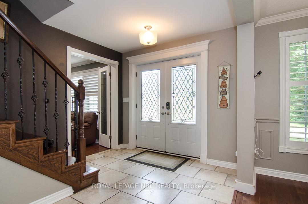 Photo 3 of 46 Millbridge Crescent, Pelham, Fonthill — HOMEH