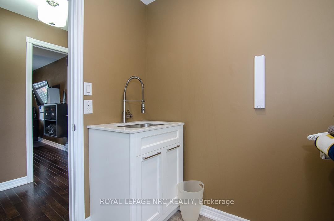 Photo 24 of 46 Millbridge Crescent, Pelham, Fonthill — HOMEH