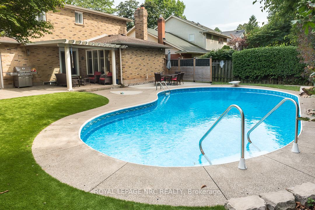 Photo 38 of 46 Millbridge Crescent, Pelham, Fonthill — HOMEH