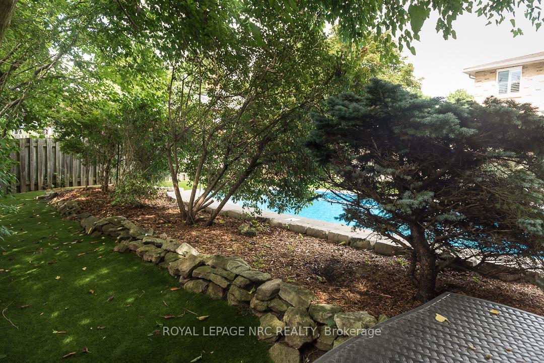 Photo 39 of 46 Millbridge Crescent, Pelham, Fonthill — HOMEH