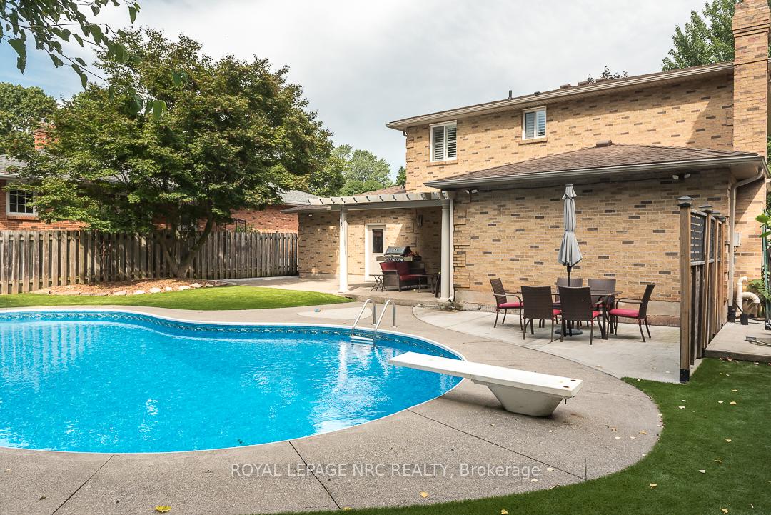 Photo 43 of 46 Millbridge Crescent, Pelham, Fonthill — HOMEH