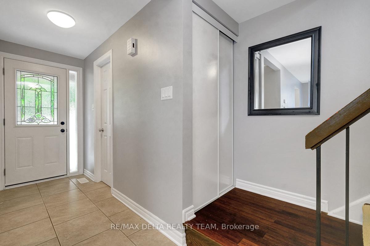 Photo 5 of 337 Bonair Drive, Ottawa, Queenswood Heights South — HOMEH