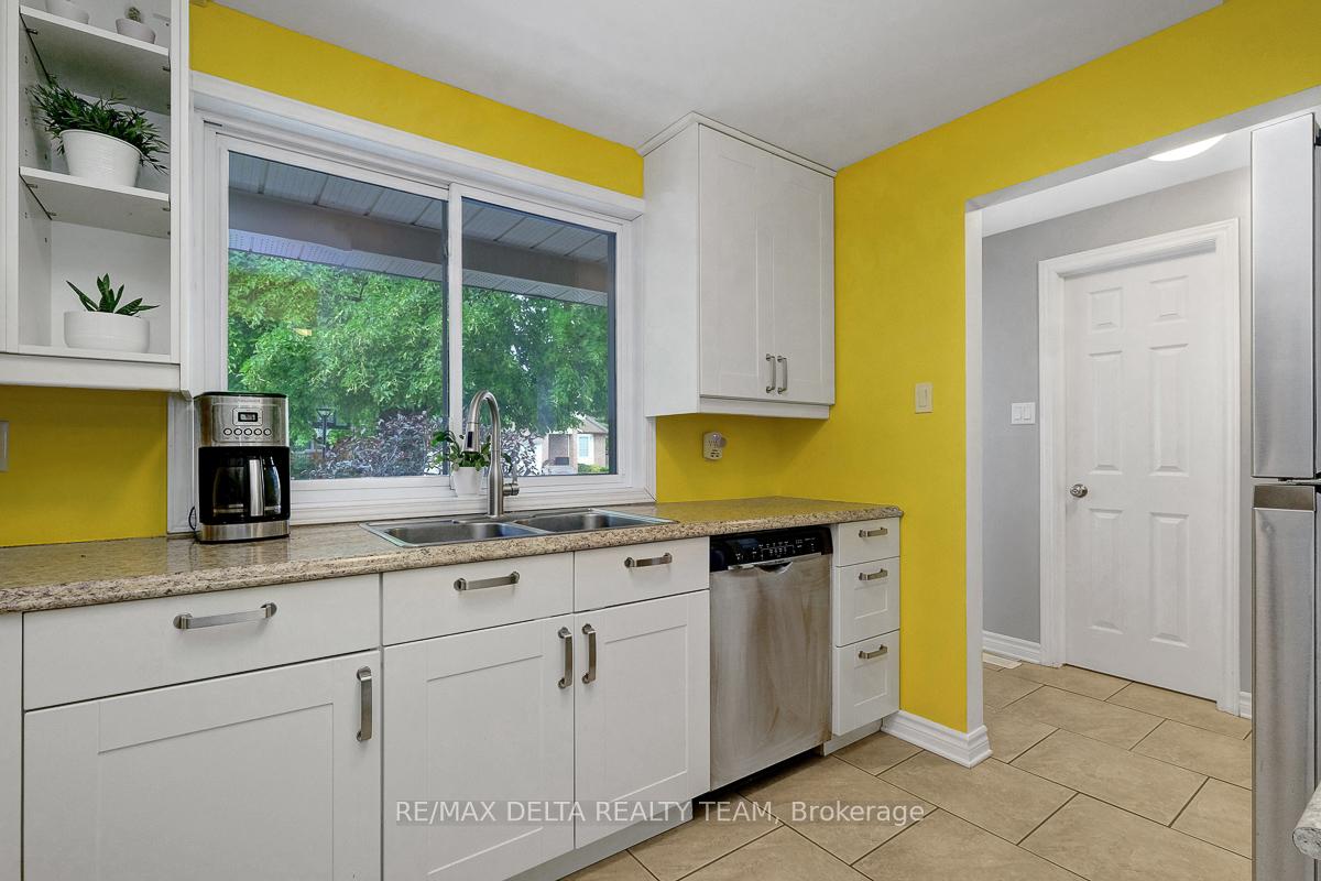 Photo 14 of 337 Bonair Drive, Ottawa, Queenswood Heights South — HOMEH