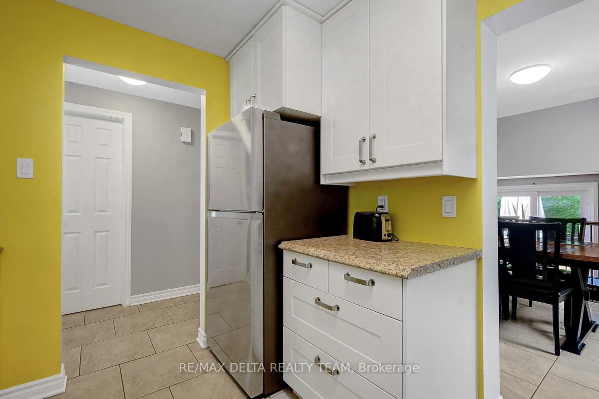 Photo 15 of 337 Bonair Drive, Ottawa, Queenswood Heights South — HOMEH