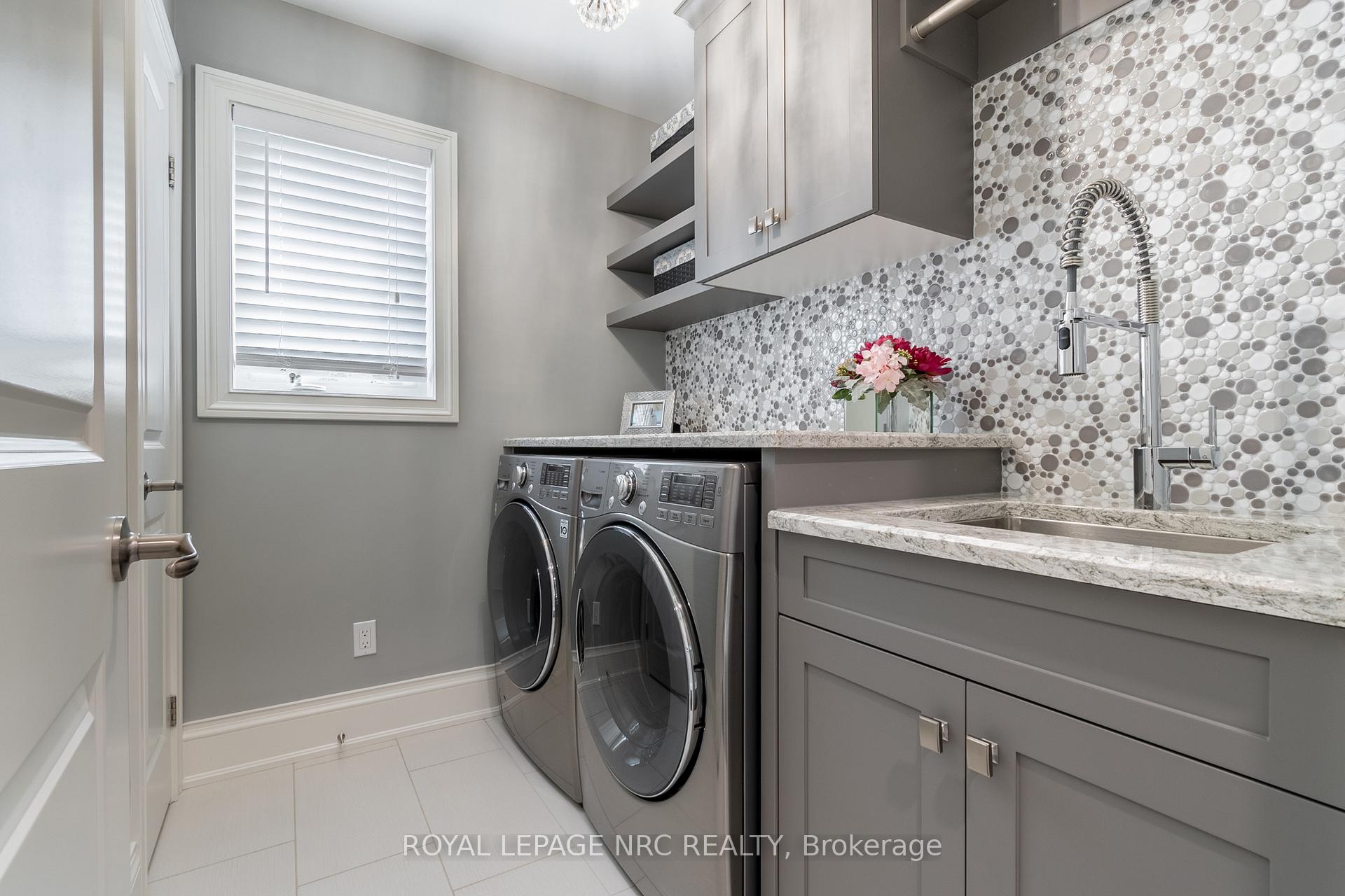 Photo 5 of 4 Kline Crescent, Pelham, Fonthill — HOMEH