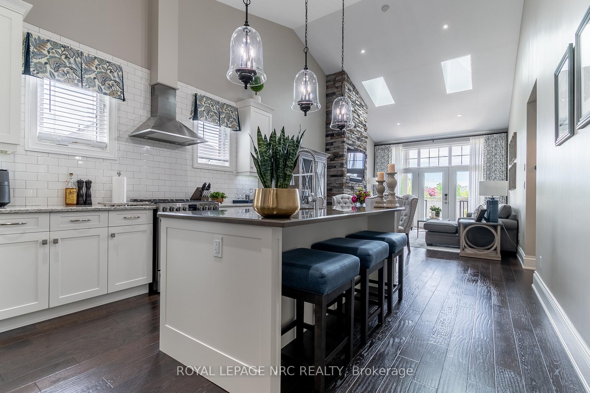 Photo 8 of 4 Kline Crescent, Pelham, Fonthill — HOMEH