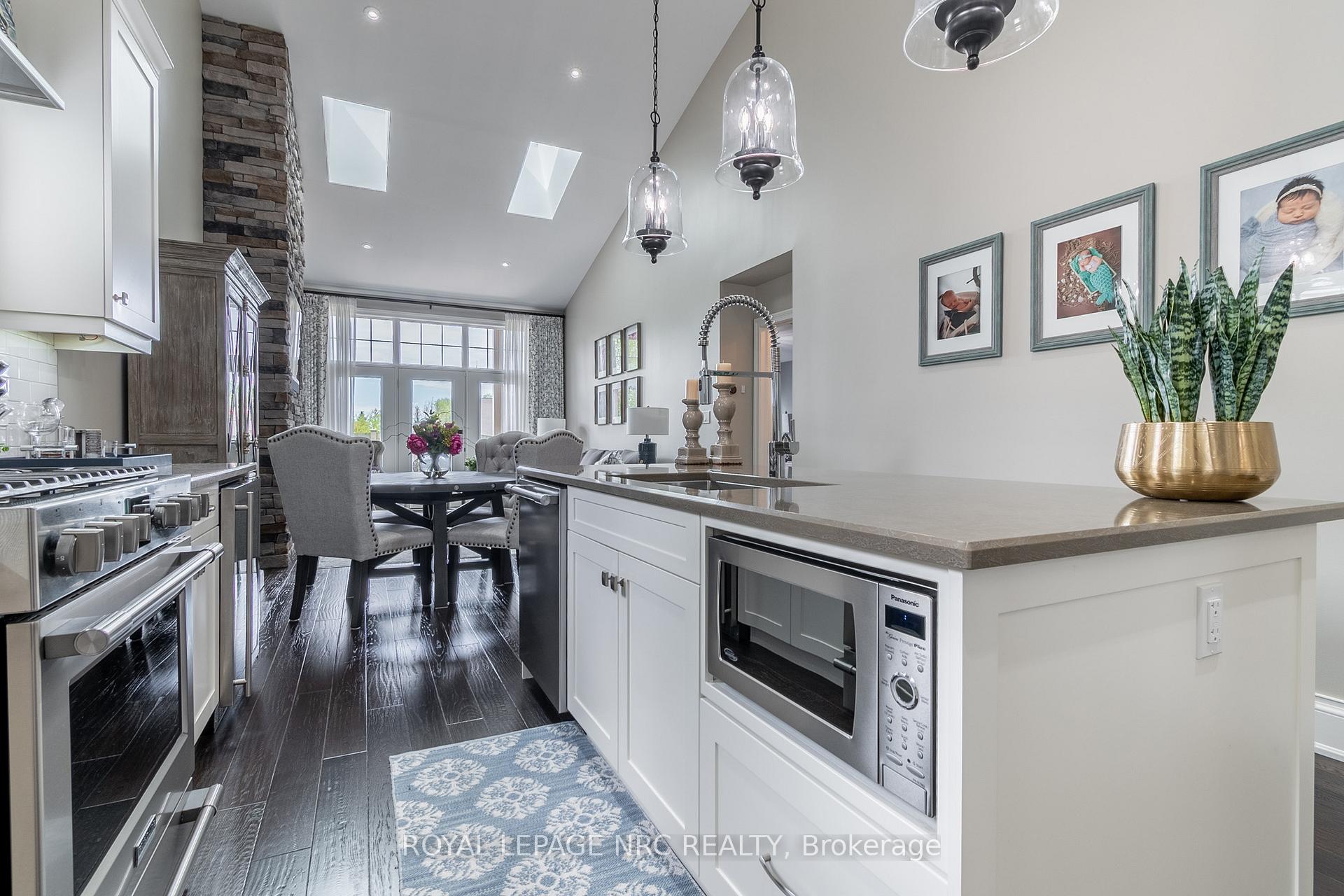 Photo 10 of 4 Kline Crescent, Pelham, Fonthill — HOMEH
