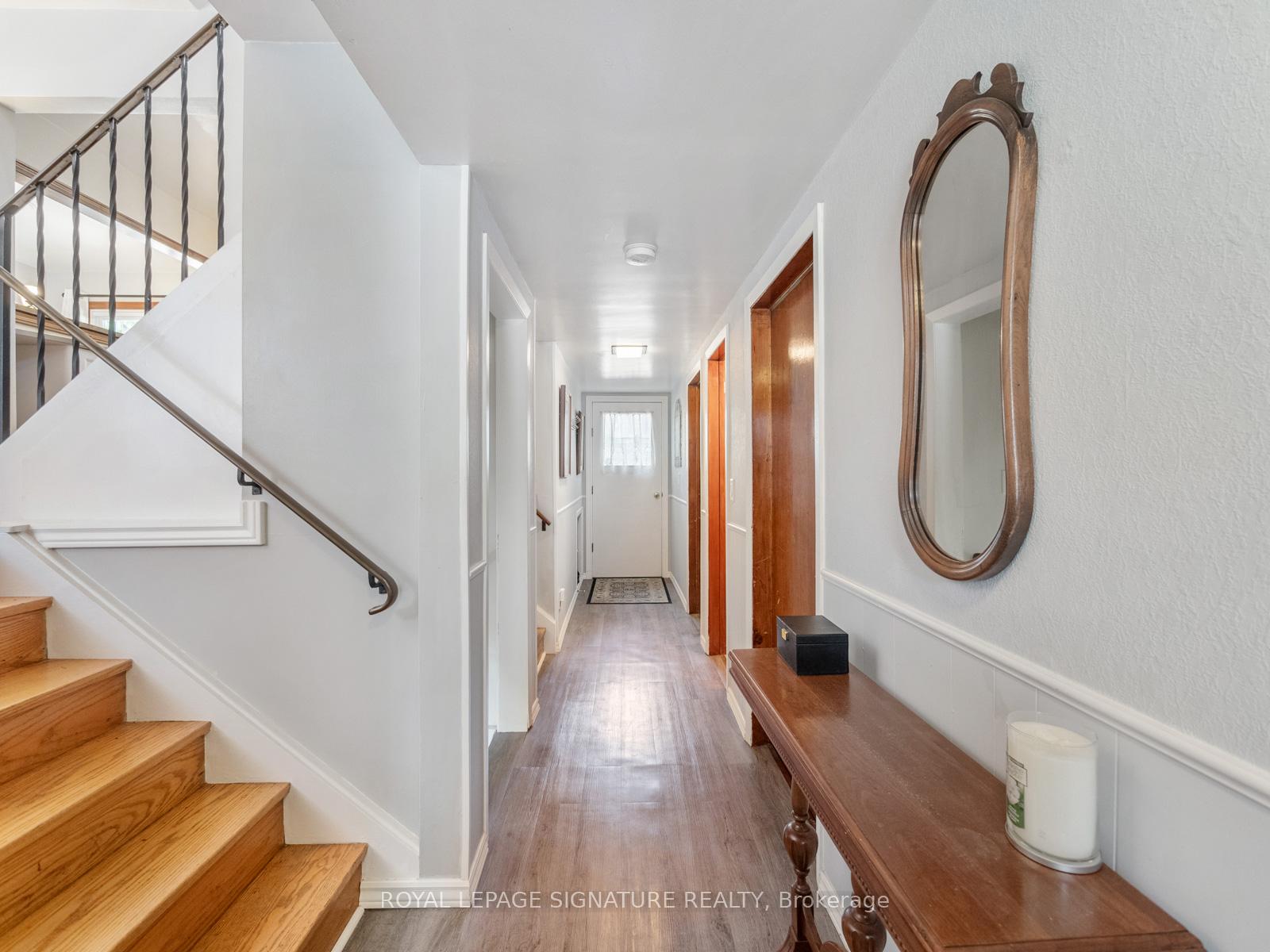 Photo 3 of 446 Bernhard Crescent, Oshawa, O'Neill — HOMEH