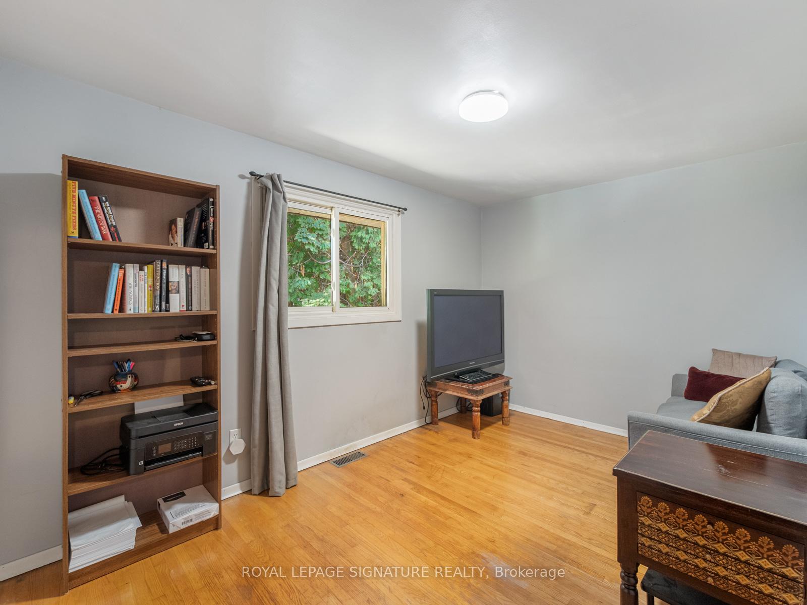 Photo 16 of 446 Bernhard Crescent, Oshawa, O'Neill — HOMEH