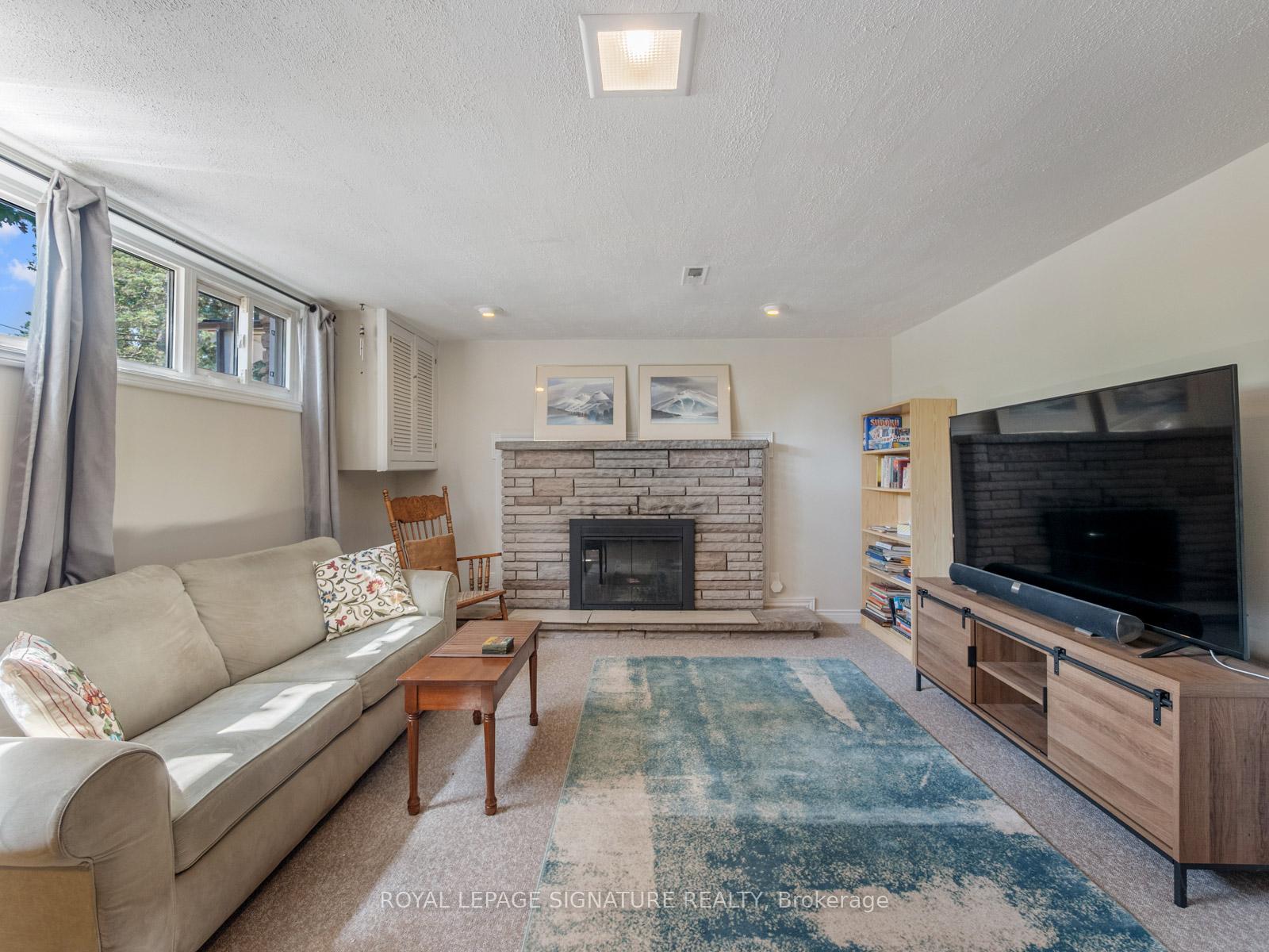 Photo 20 of 446 Bernhard Crescent, Oshawa, O'Neill — HOMEH