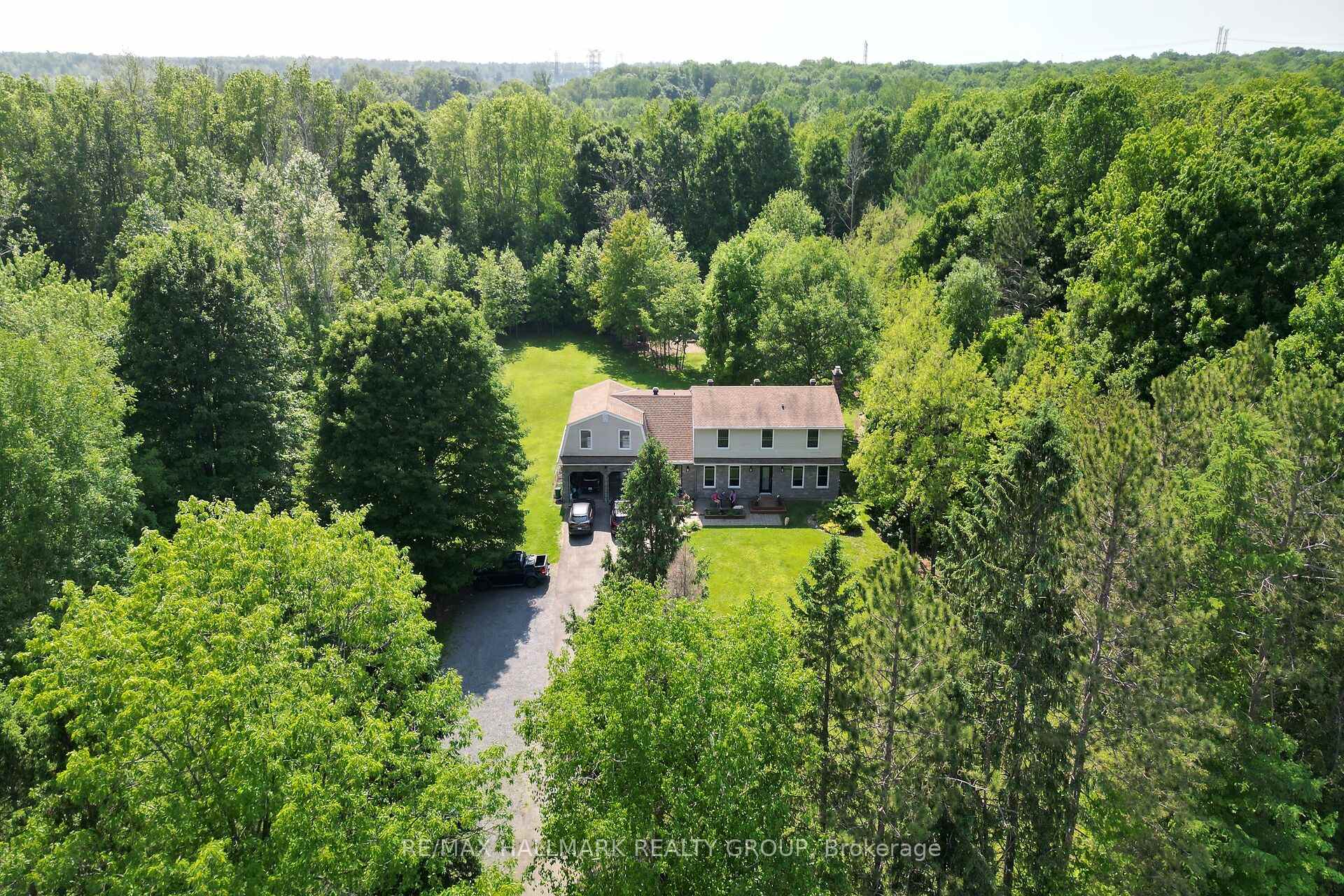 Photo 2 of 1430 Royal Maple Drive, Ottawa, Cumberland Ridge — HOMEH