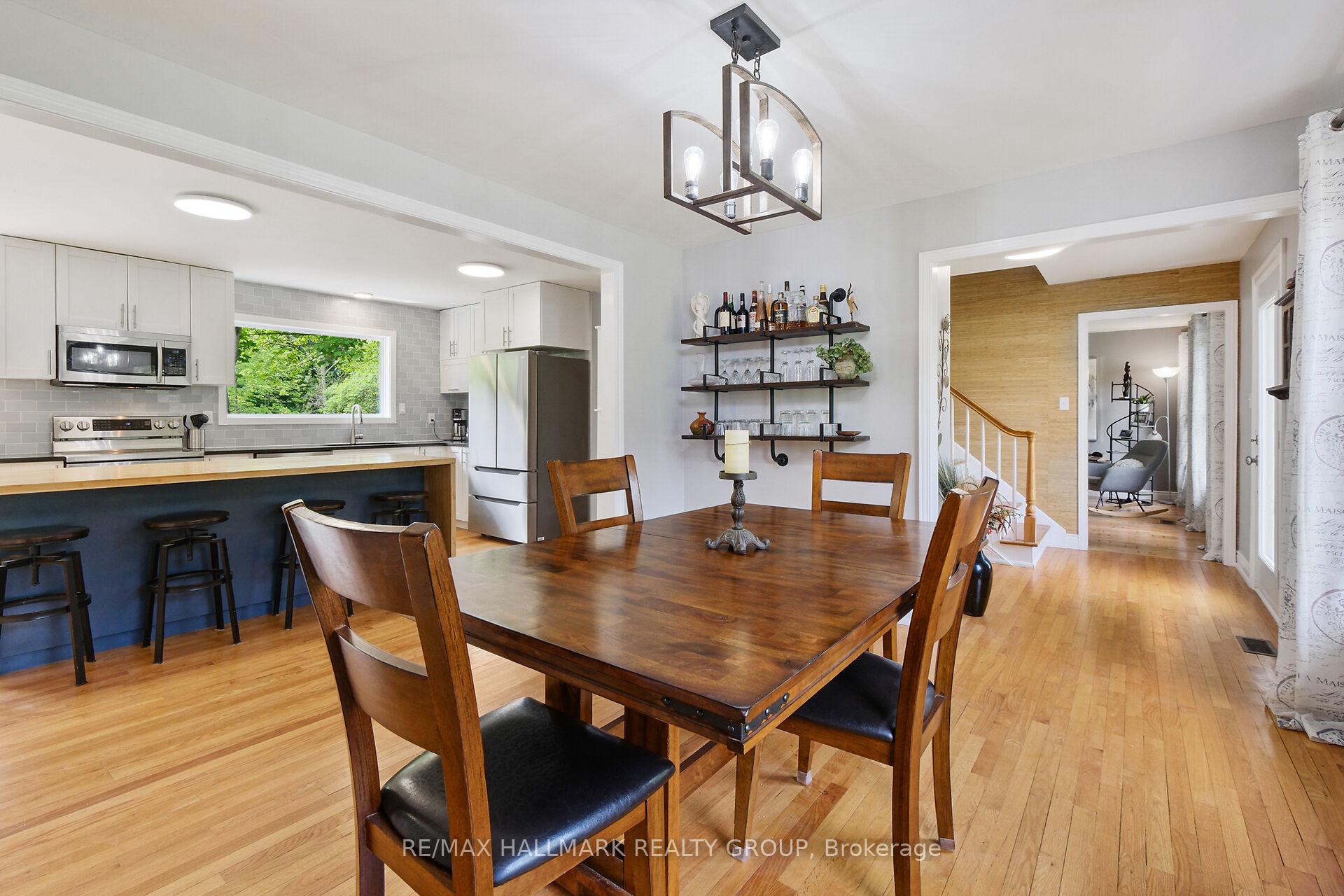 Photo 13 of 1430 Royal Maple Drive, Ottawa, Cumberland Ridge — HOMEH