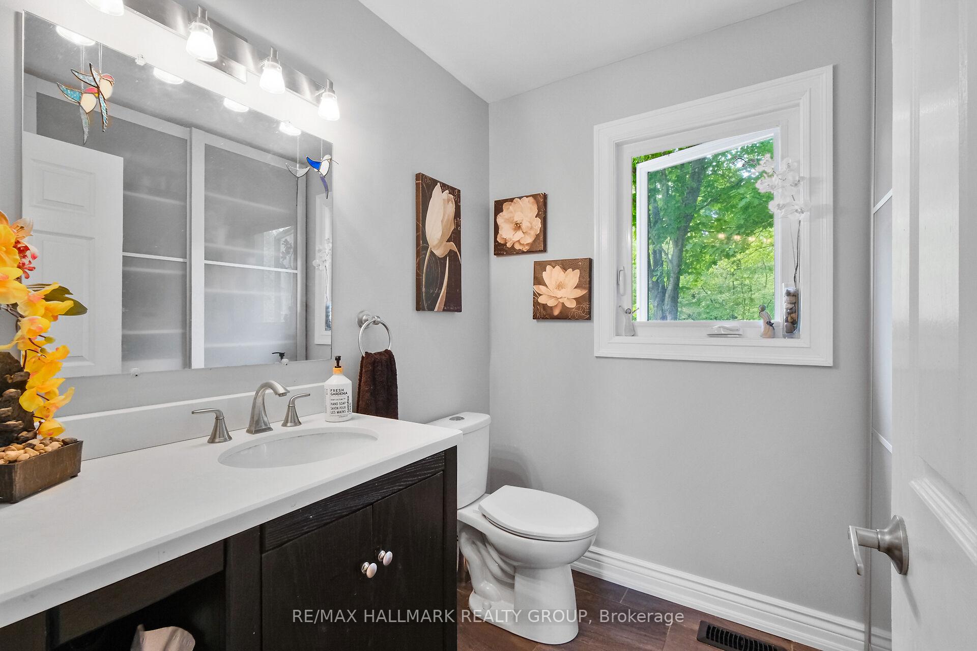 Photo 14 of 1430 Royal Maple Drive, Ottawa, Cumberland Ridge — HOMEH