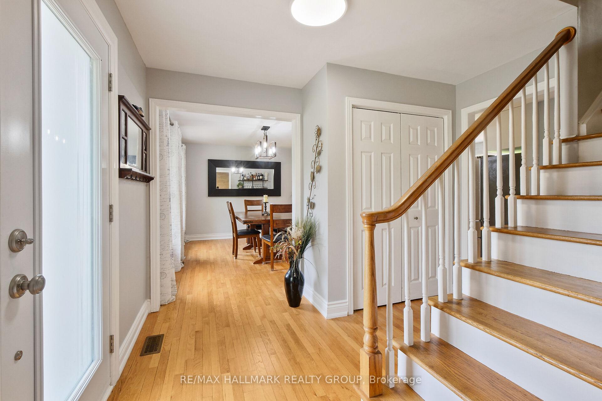 Photo 15 of 1430 Royal Maple Drive, Ottawa, Cumberland Ridge — HOMEH