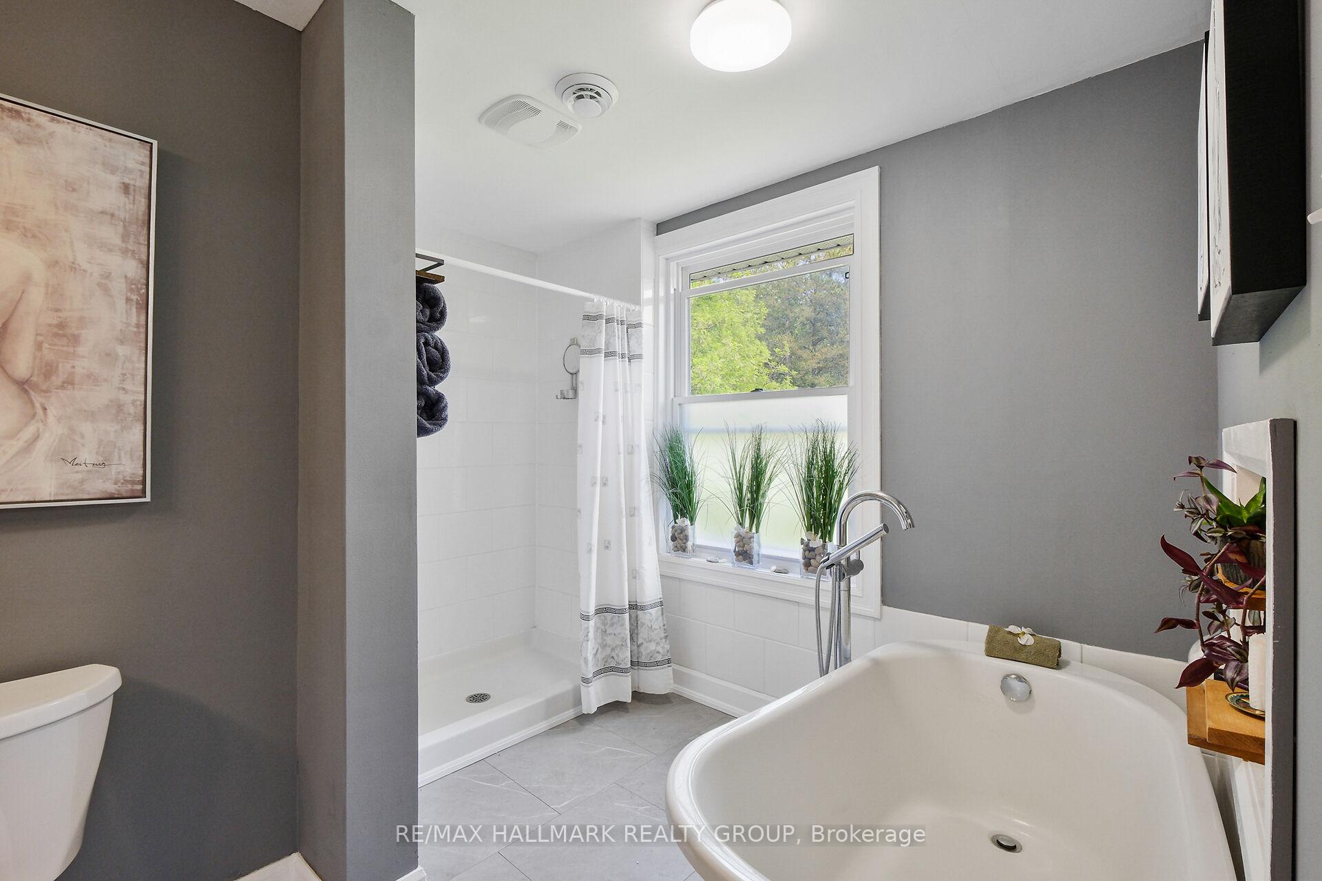 Photo 20 of 1430 Royal Maple Drive, Ottawa, Cumberland Ridge — HOMEH