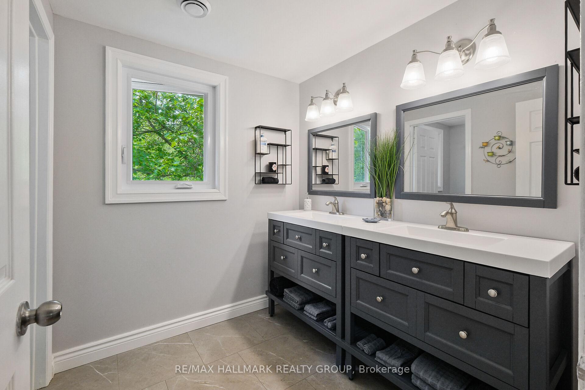 Photo 27 of 1430 Royal Maple Drive, Ottawa, Cumberland Ridge — HOMEH