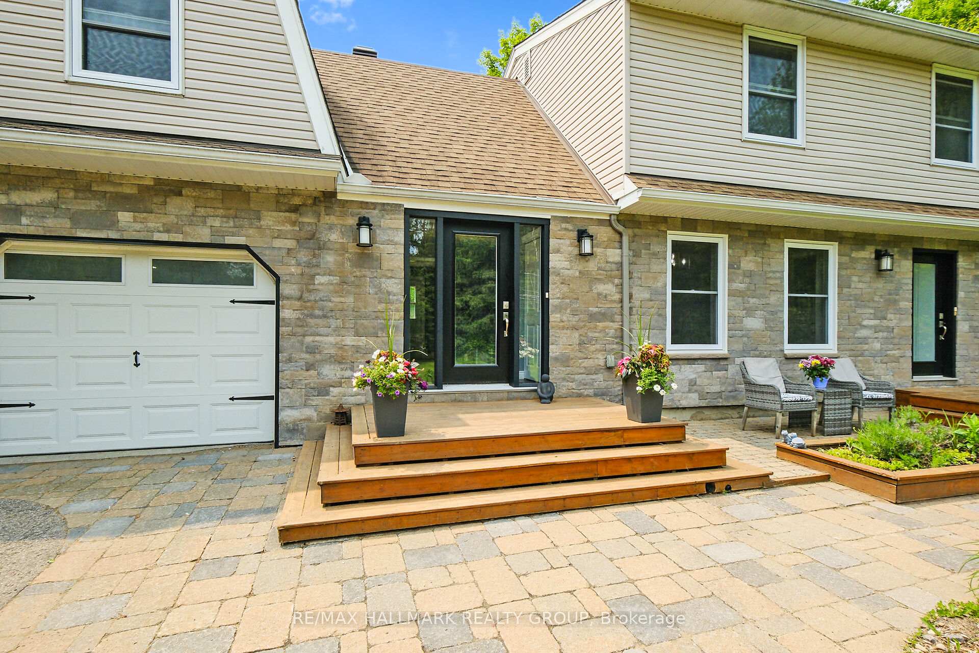 Photo 35 of 1430 Royal Maple Drive, Ottawa, Cumberland Ridge — HOMEH