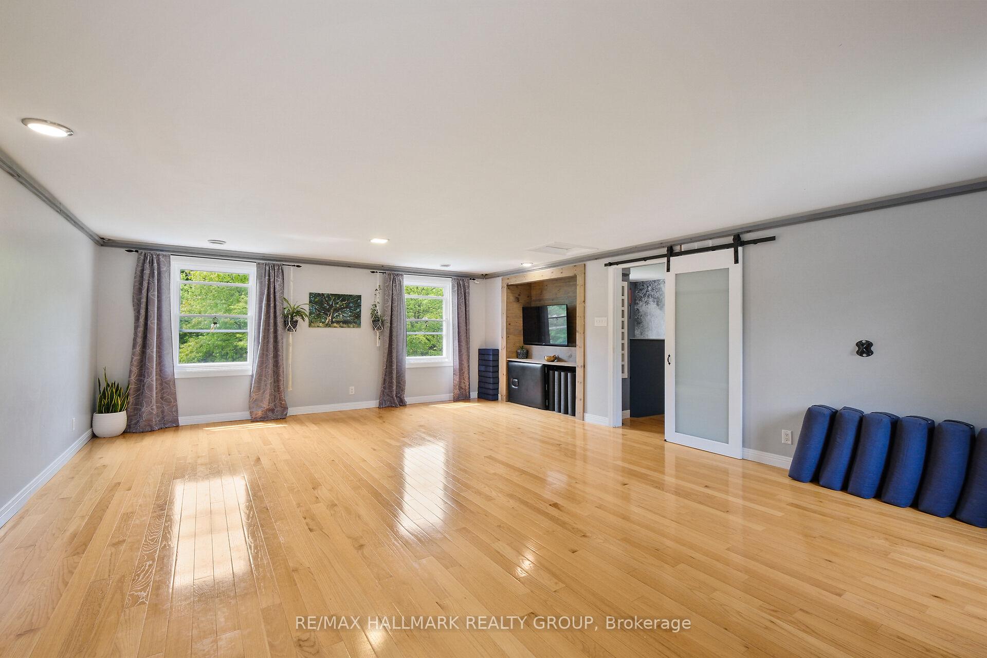 Photo 42 of 1430 Royal Maple Drive, Ottawa, Cumberland Ridge — HOMEH