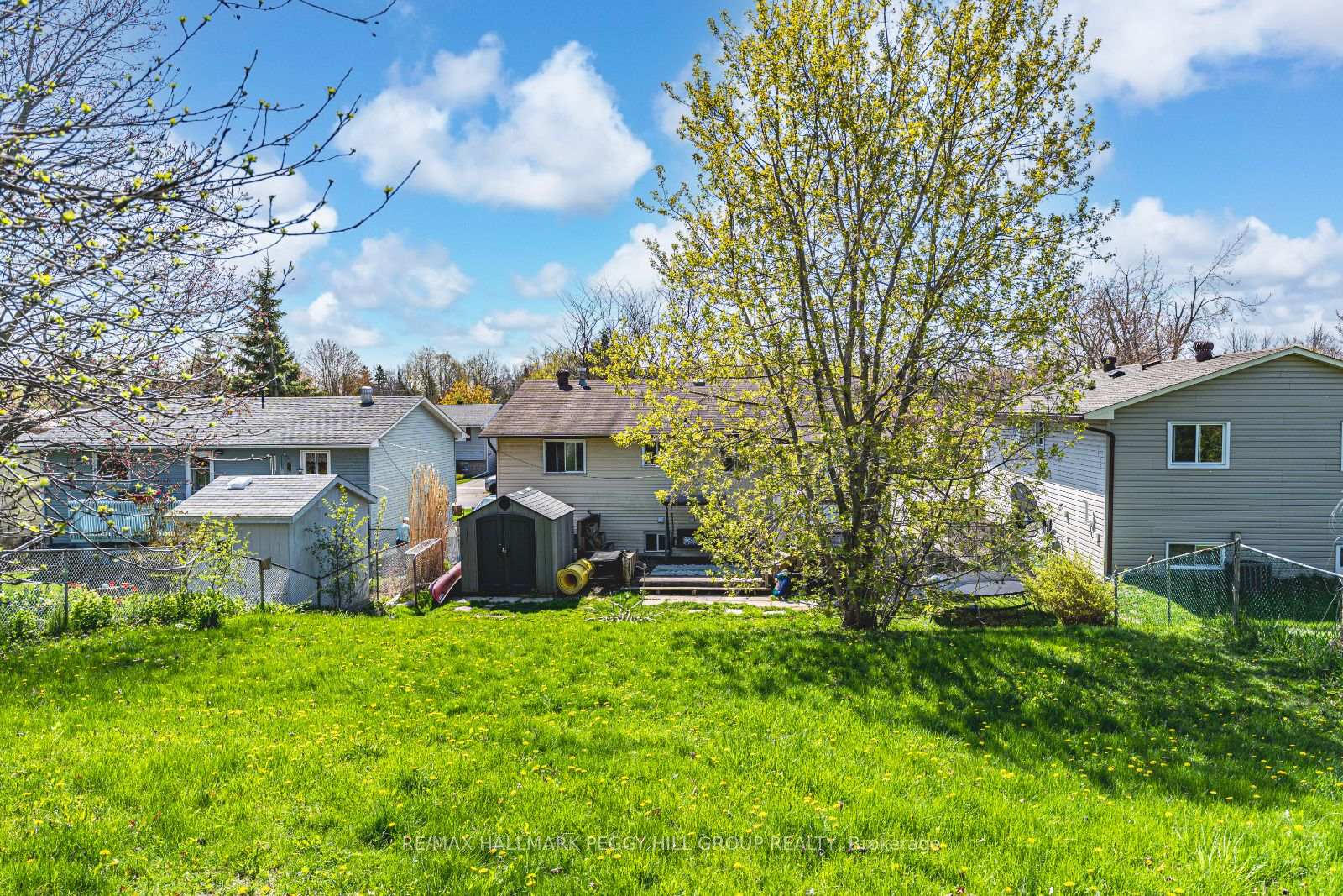 Photo 18 of 19 Korlea Crescent, Orillia — HOMEH
