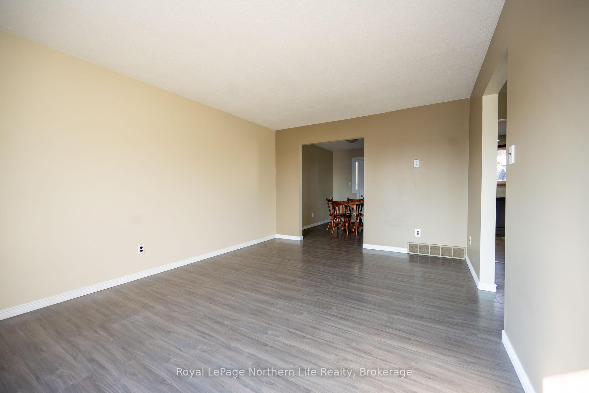 Photo 8 of 224 Lake Heights Road, North Bay, Birchaven — HOMEH