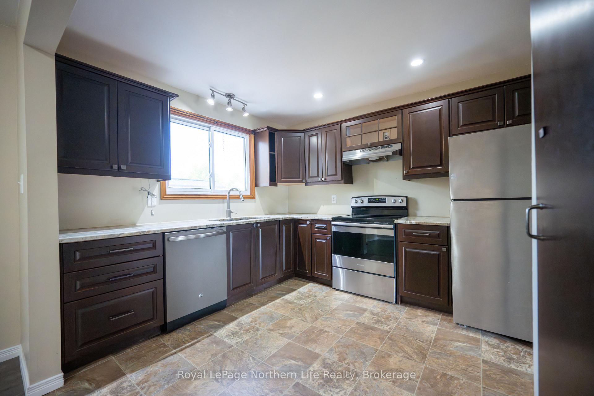 Photo 11 of 224 Lake Heights Road, North Bay, Birchaven — HOMEH