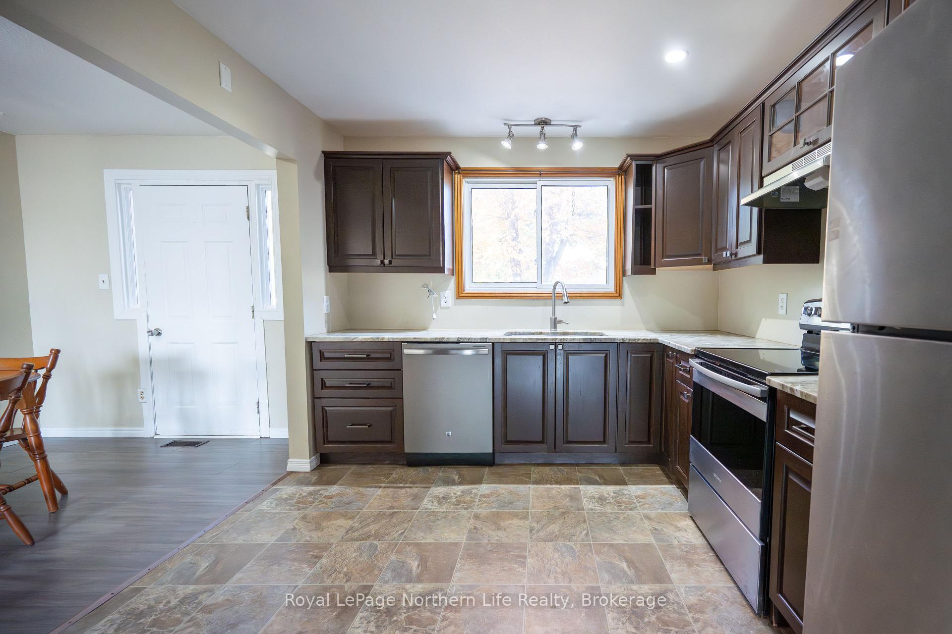 Photo 12 of 224 Lake Heights Road, North Bay, Birchaven — HOMEH